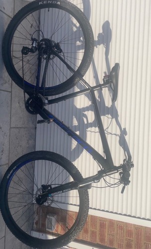 Carrera hellcat mountain bike - mountain,
