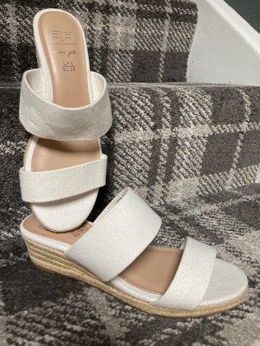 Wide fit white double strap - wide, double-strap