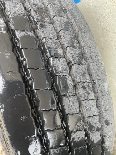 205 tyre iveco - 17.5,