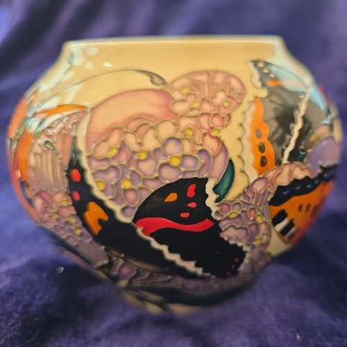 Moorcroft vase 402 - vase, 402/4