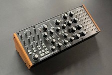 Moog Subharmonicon