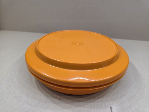 Tupperware round bowl with lid - bowl,