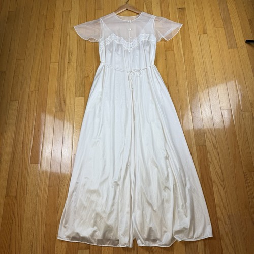 Vtg off white - off-white, peignoir