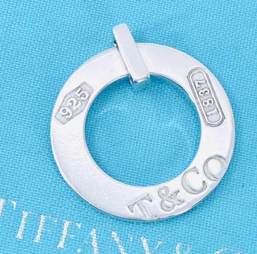 Tiffany 1837 open - &, round