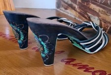 Italian Green And Gold Hand