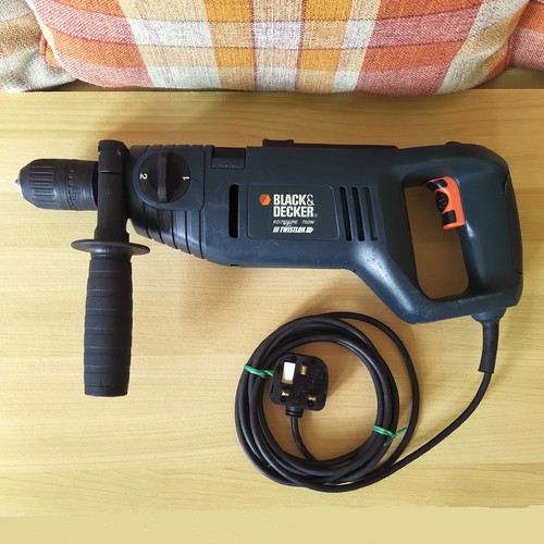 Black decker drill - &,