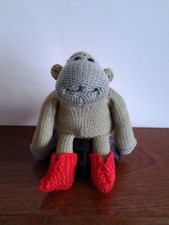 HAND KNITTED PG TIPS