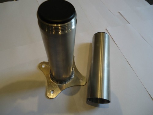 Single twin spare wheel post - /,