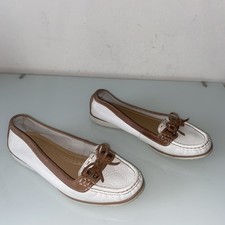 Footglove White Tan Leather