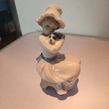 NAO by LLADRO 1049 FIGURINE "