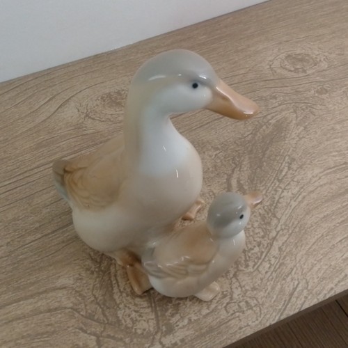Goose gosling figurine - goose,