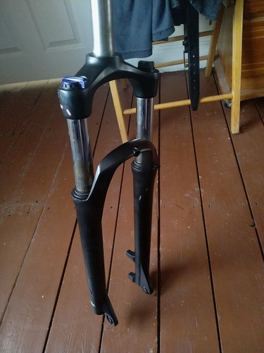 This suntour xcm - is, sr