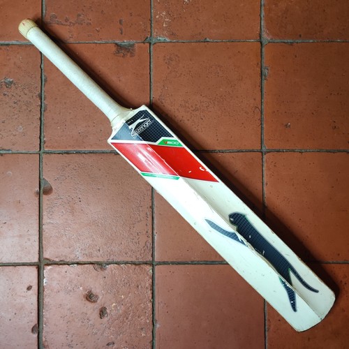 Slazenger v600 cricket bat - v600,