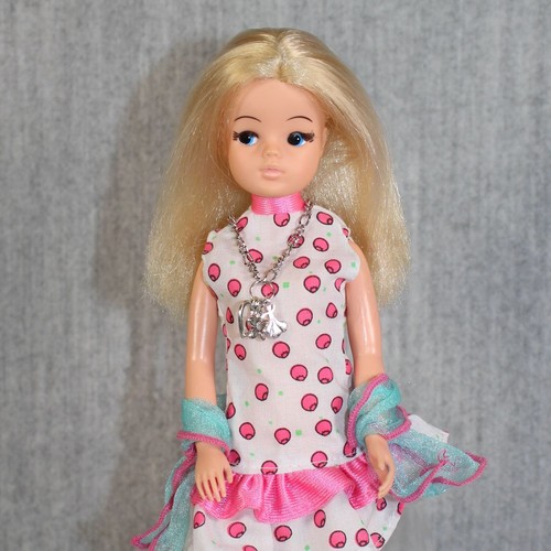 Sindy pedigree doll fashion - sindy,