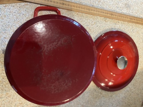 Large red cast iron - red,