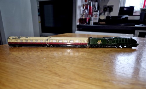 Dinky toys train - toys,