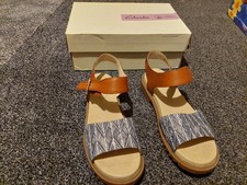 Clarks Women's Sandals Size 6