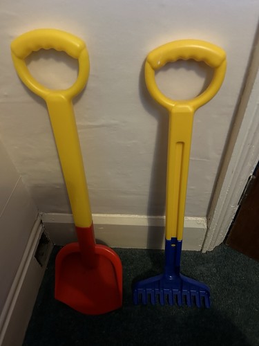 Large spade shovel and rake - shovel,