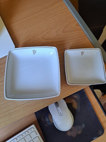 Two variously sized vista - two,