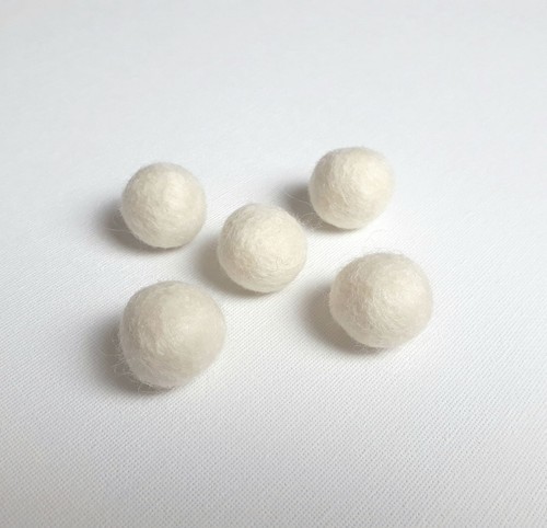 White felt balls - white, x50