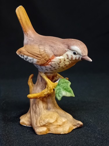 Vintage porcelain wren - vintage, 'wren'