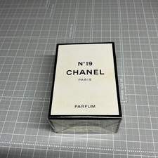 Vintage Chanel No.19 parfum