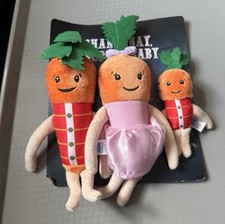 Kevin The Carrot With Kids - Aldi JASPER AND BABY 2019 Christmas With Packaging