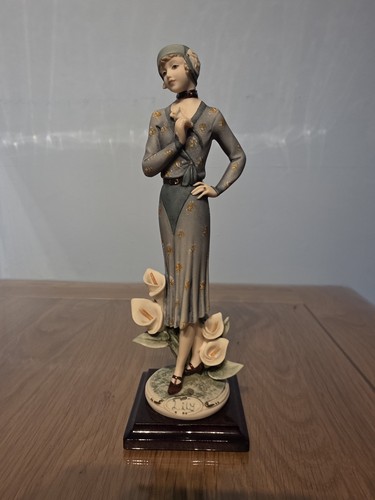 Capodimonte figurine lily - capodimonte,