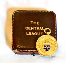 5gm 9ct gold - 18.5gm,