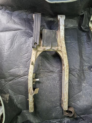 Suzuki dr125 swingarm swing - suzuki,