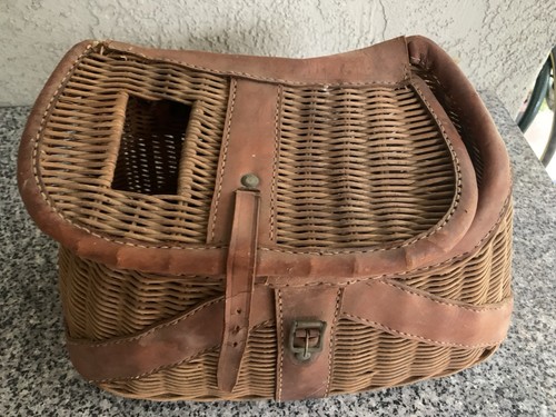 Vintage wicker fly - wicker, fishing