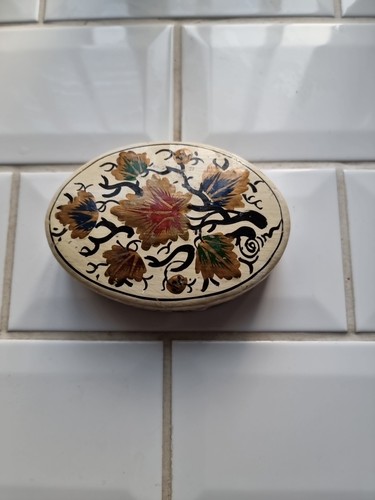 Vintage hand painted lacquered - hand-painted,