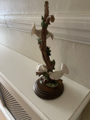 Capodimonte style dove - style,