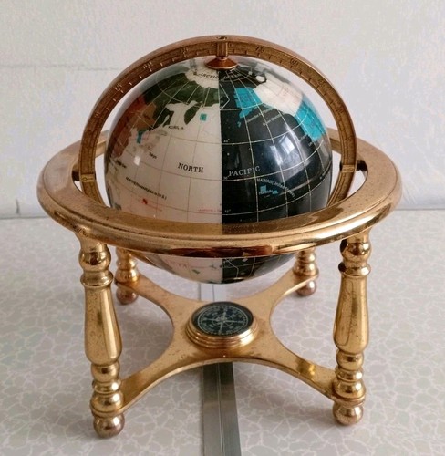 Black and white gemstone - white, globe