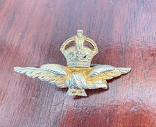 Vintage RAF King’s Crown Officer Side Cap Gilt Badge – Eagle & Crown Early-Mid c