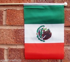 Mexico hand waving - waving, medium
