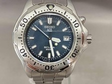 Seiko Scuba Divers 3M22-0D20 Kinetic Watch Water Resistant Stylish Design