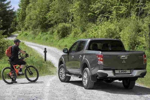 Mitsubishi l200 double cab - double,