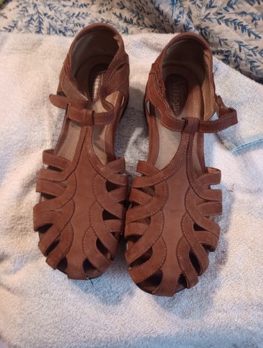 Clarks artisan collection - clarks,