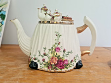 Rare Cardew Design Afternoon Tea Table Teapot. Royal Albert Old Country Roses