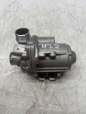 Water pump For BMW X5 E70 3.0