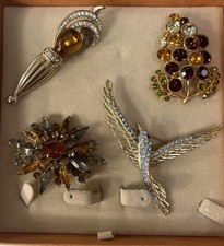 20 Quality Vintage Costume Jewellery Broaches