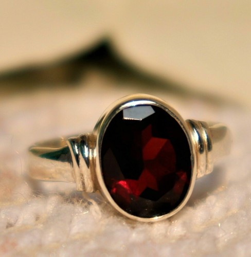Oval cut red garnet - 3, ct