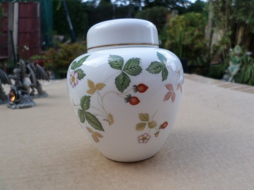 Wedgwood wild strawberry - wedgwood,