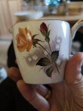 Go-white Alfred Meakin Milk