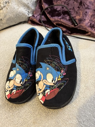 Boys black sonic slippers - black,