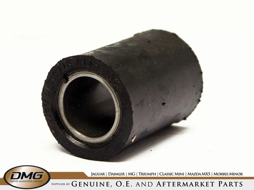 Front lower wishbone bush - oe,