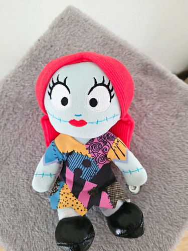 Disney store sally nuimos - disney,