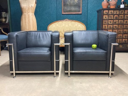 Pair leather chrome - &,