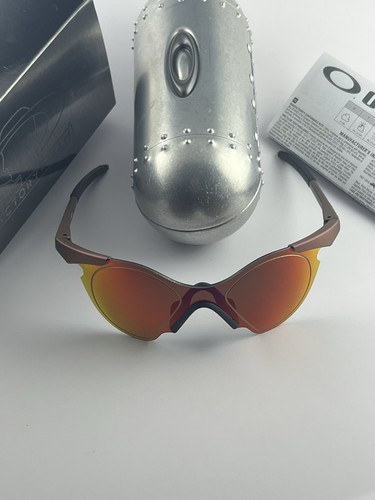 Oakley sub zero - zero, dead